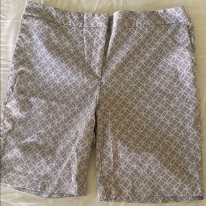 Mario Serrani Grey Patterned Bermuda Shorts - Size 12